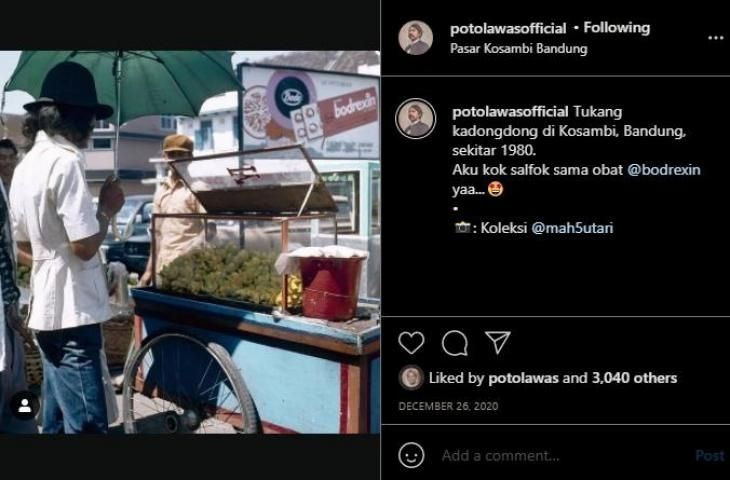 Viral Foto Lawas Pasar Kosambi, Publik Salfok Lihat Outfit Tukang Kedondong. (Instagram/@potretlawasofficial)