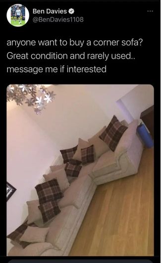 Ben Davies jualan sofa di Twitter. (Twitter/@BenDavies1108)