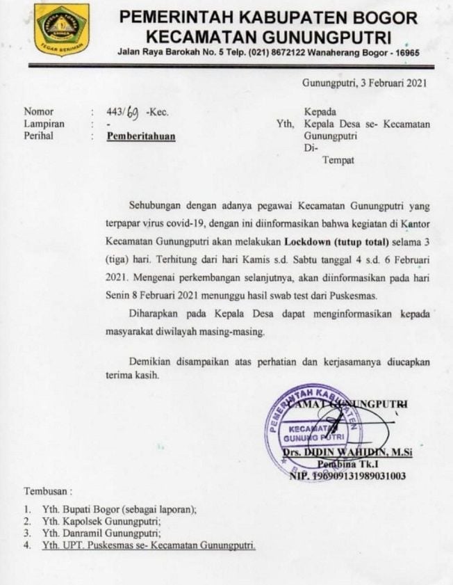 Surat pemberitahuan kantor Kecamatan Gunung Putri mulai besok, Kamis (4/2/2021) tutup. [Ist]