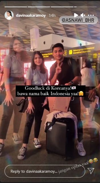 Asnawi Mangkualam diantar aktris cantik, Davina Karamoy ke Bandara saat ingin terbang ke Korea Selatan. (Instagram/davinaakaramoy).
