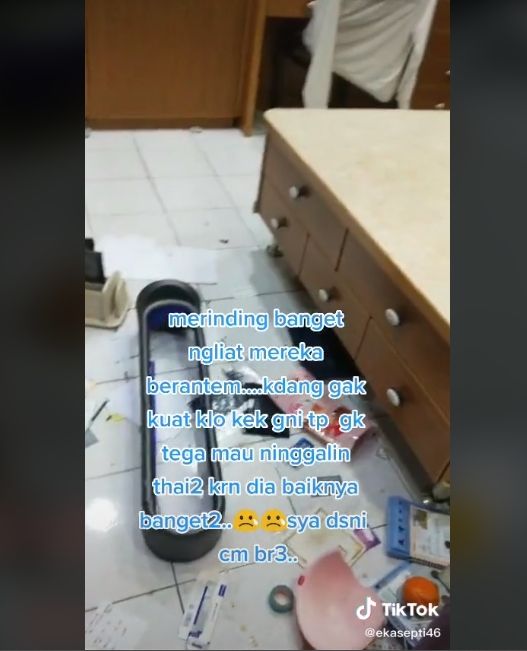 Video curhat nyesek TKI di Taiwan saat majikan ngamuk. (TikTok/ekasepti46)