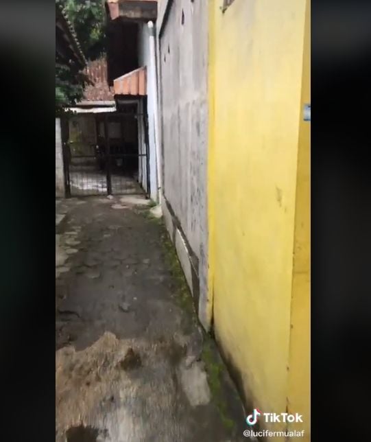 Video curhat pria punya kos kelewat aman. (TikTok/lucifermualaf)