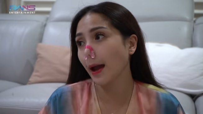 Atasi Hidung Bengkak pas Hamil, Nagita Slavina Lakukan Cara Menyakitkan Ini. (YouTube/Rans Entertainment)