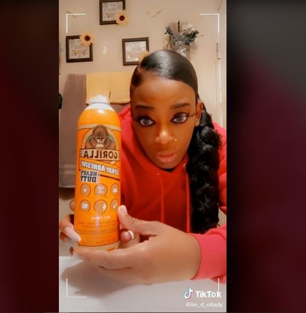 Pakai Lem Buat Ganti Hair Spray, Wanita Ini Sebulan Tak Bisa Ganti Gaya Rambut (tiktok.com/@im_d_ollady)