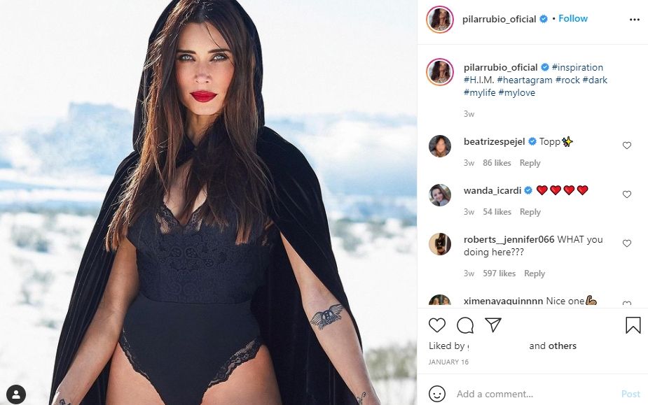 Pilar Rubio tampil seksi kenakan lingerie di tengah salju. (Instagram/pilarrubio_oficial)