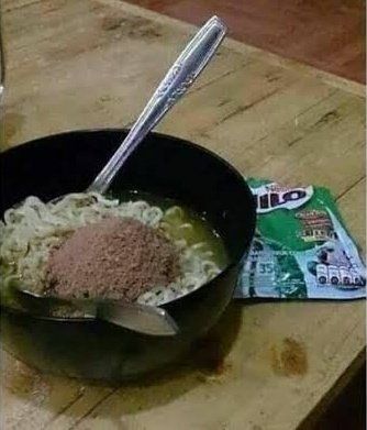 Penistaan Indomie (Twitter @txtdrkuliner)