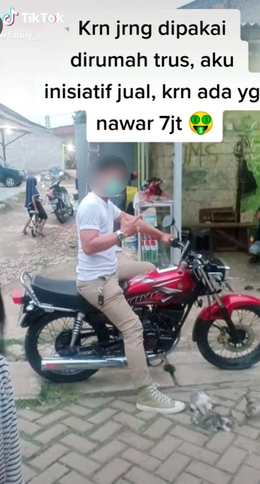 Viral motor legendaris milik suami dijual murah oleh istri. (TikTok)