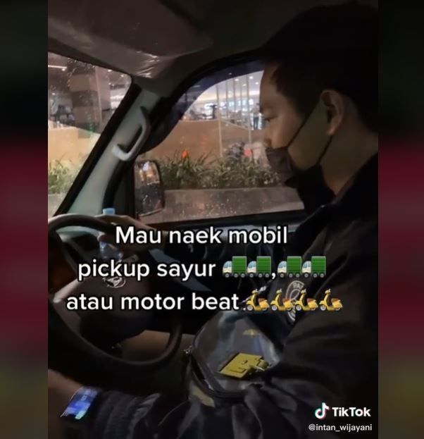 Viral, Wanita Ini Nggak Malu Dijemput Pacar Naik Pickup (tiktok.com/@intan_wijayani)