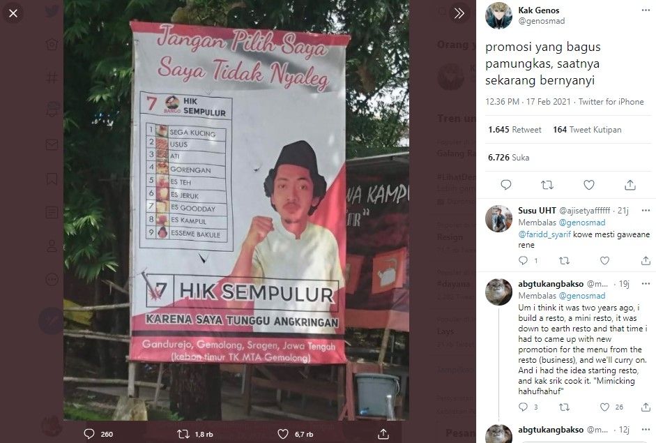 Promosi angkringan pakai baliho mirip caleg (Twitter/genosmad)