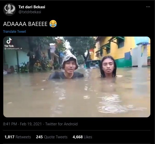 Video parodi di tengah banjir (Twitter).