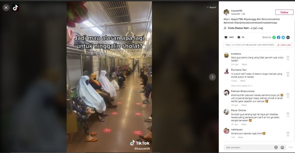 Viral wanita salat di kereta (TikTok).