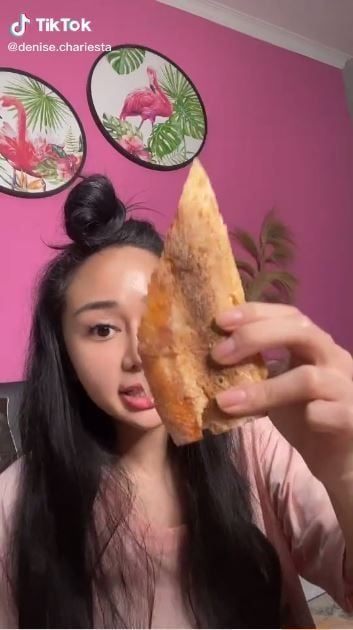 Pamer roti Rp200 ribu, gigi Denise Chariesta malah copot (TikTok @danise.chariesta)