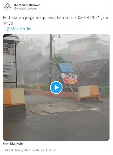 Video petir di perbatasan Jogja dan Magelang terekam tepat di depan kamera - (Twitter)