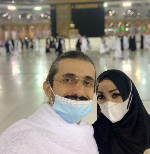 Citra Insani bersama suami di Tanah Suci. [Instagram]
