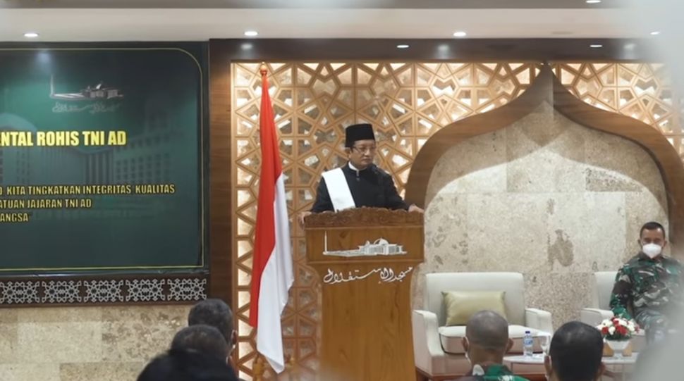 Kepala Staf Angkatan Darat Jenderal TNI Andika Perkasa mengirim 50 anggotanya untuk mengikuti  program 'Peningkatan SDM Kader Pembinaan Mental Personel TNI AD Tahun 2021' di Masjid Istiqlal, Jakarta Pusat. [dokumentasi TNI AD]