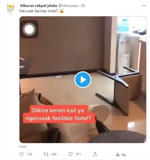 Sekelompok pemuda acak-acak dan rusak fasilitas kamar hotel - (Twitter/@hiboorans)