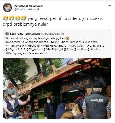 Foto Anies Baswedan naik sepeda dicuekin warga viral di media sosial.