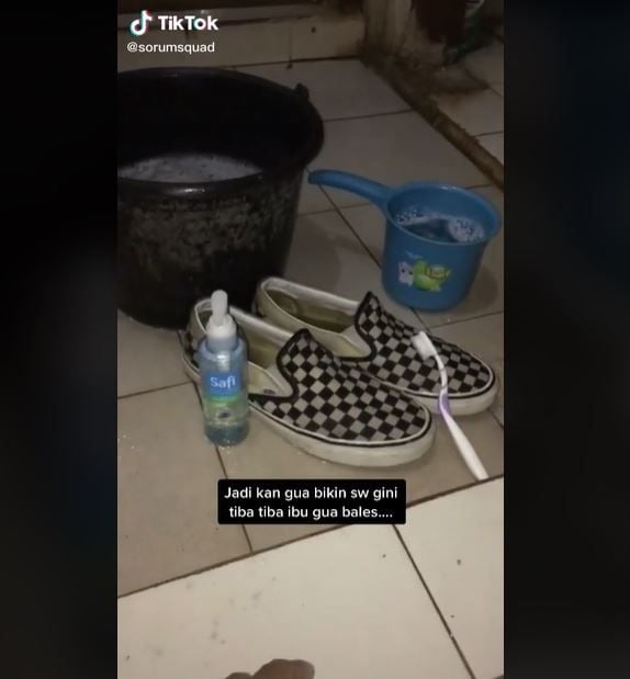 Viral Sabun Cuci Muka Malah Dipakai Mencuci Sepatu (tiktok.com/@sorumsquad)