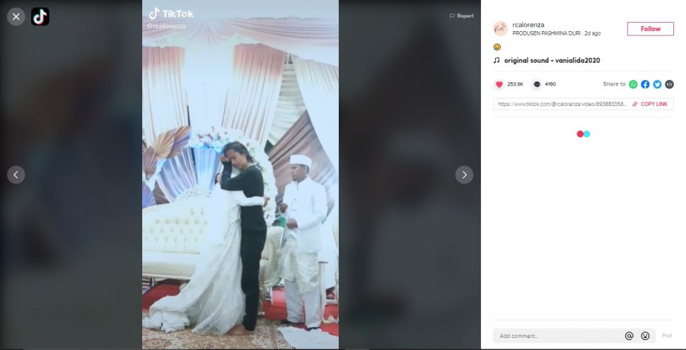 Seorang pria nangis sesenggukan peluk pengantin wanita (TikTok).