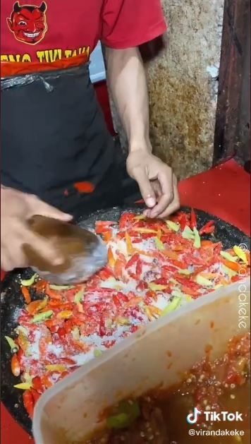 Warung Tiki Taka (TikTok @virandakeke)