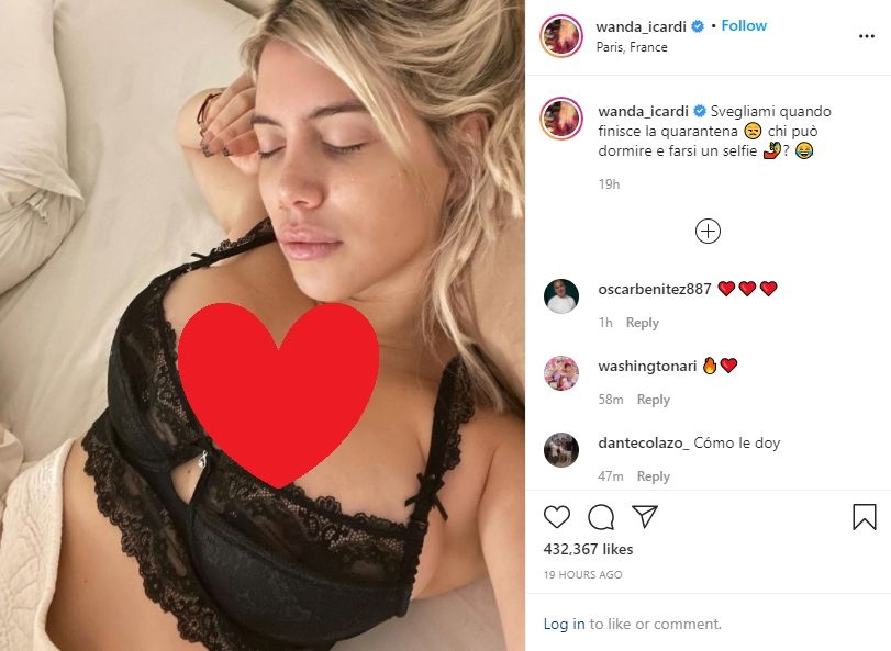 Wanda Nara tampil seksi saat berpose pura-pura tidur. (Instagram/wanda_icardi)