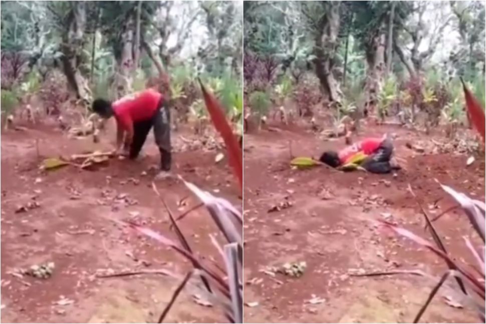 Seorang pria menggali kuburan sang istri. (Instagram/fakta_indo)