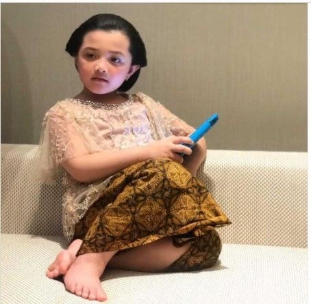 Gemas Banget Penampilan Arsy Hermansyah di Acara Jelang Pernikahan Aurel. (Dok: Instagram/queenarsy)