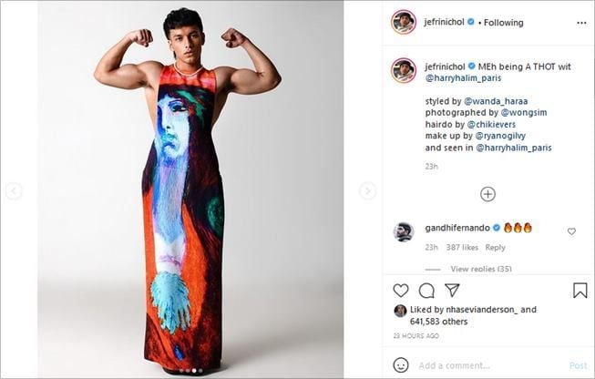 Jefri Nichol pede pakai dress di pemotretan terbaru. (Instagram/@jefrinichol)