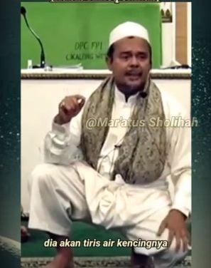 Habib Rizieq saat ceramah mengenai adab kencing sesuai sunnah. [TikTok]