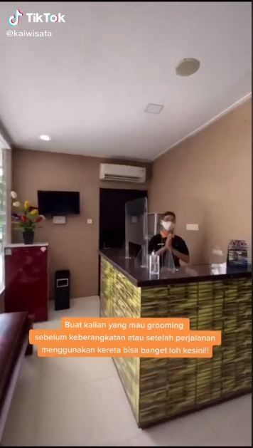 penyewaan loker dan shower room di Stasiun Gambir (Tiktok @kaiwisata)