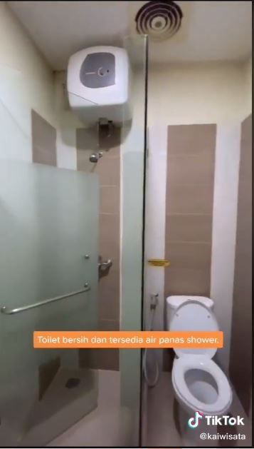 penyewaan loker dan shower room di Stasiun Gambir (Tiktok @kaiwisata)