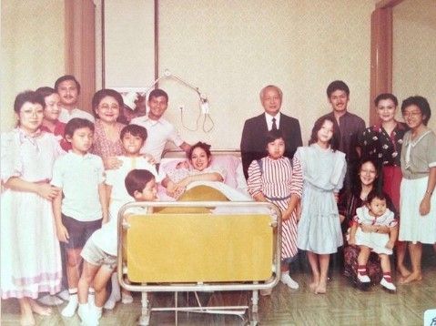 Prabowo Subianto nostalgia memperlihatkan foto lawas kelahiran Didit Hediprasetyo, anak semata wayang Prabowo dan Titiek Soeharto. (@Prabowo)