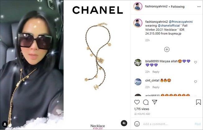 Detail merek dan harga kalung Syahrini saat nongkrong. (Instagram/@fashionsyahrini2)