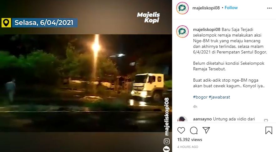 Viral Video Aksi Sekumpulan Remaja Hadang Truk Sampai Ada Yang Terlindas