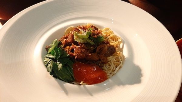 Mi Ayam di Quba Pop Up Resto. (Suara.com/Dini Afrianti Efendi)