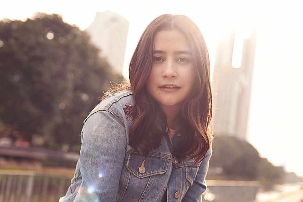 Prilly Latuconsina [Instagram]