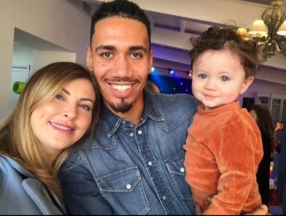 Chris Smalling dan keluarganya.