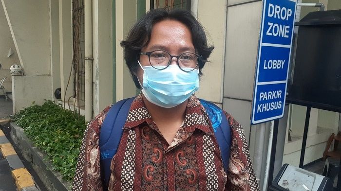 Ketua Umum AJI Indonesia, Sasmito saat ditemui Suara.com di Komnas HAM. (Suara.com/Yaumal)