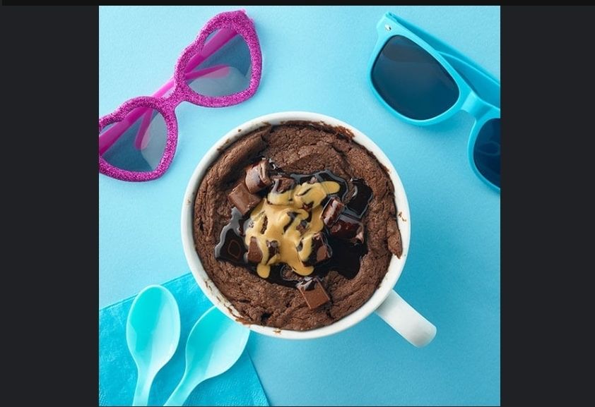 Chocolate Peanut Butter Mug Cake (Dok. SKIPPY Peanut Butter)