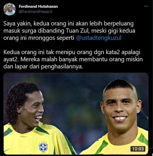 Ferdinand sebut Ronaldinho dan Ronaldo Nazario berpeluang masuk surga. (Twitter)