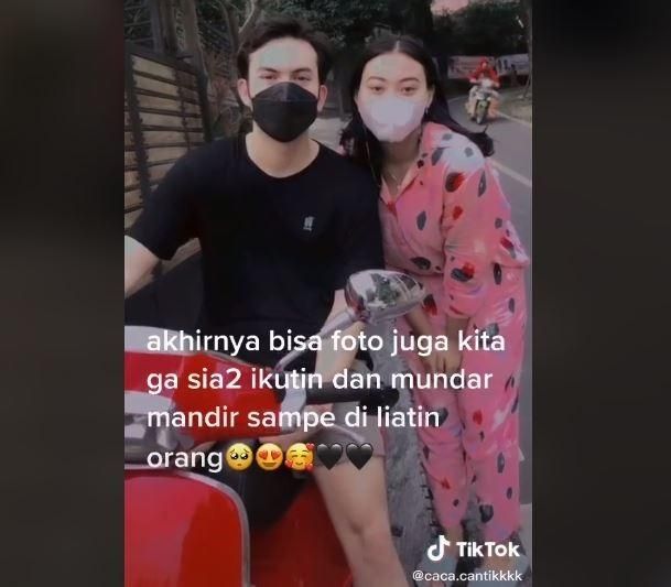 Viral Kisah Wanita Beli Lontong, Kaget Ketemu Artis Ganteng Ini di Jalan. (TikTok@caca.cantikkkk)