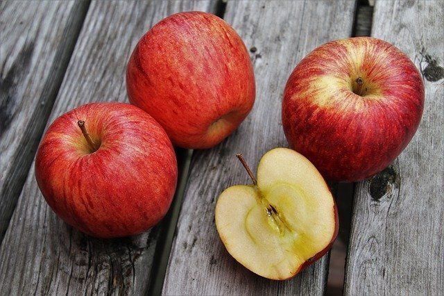 Ilustrasi buah apel (Pixabay/pasja1000)