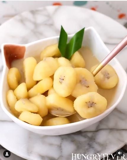 Kolak pisang (Instagram @hungryfever)