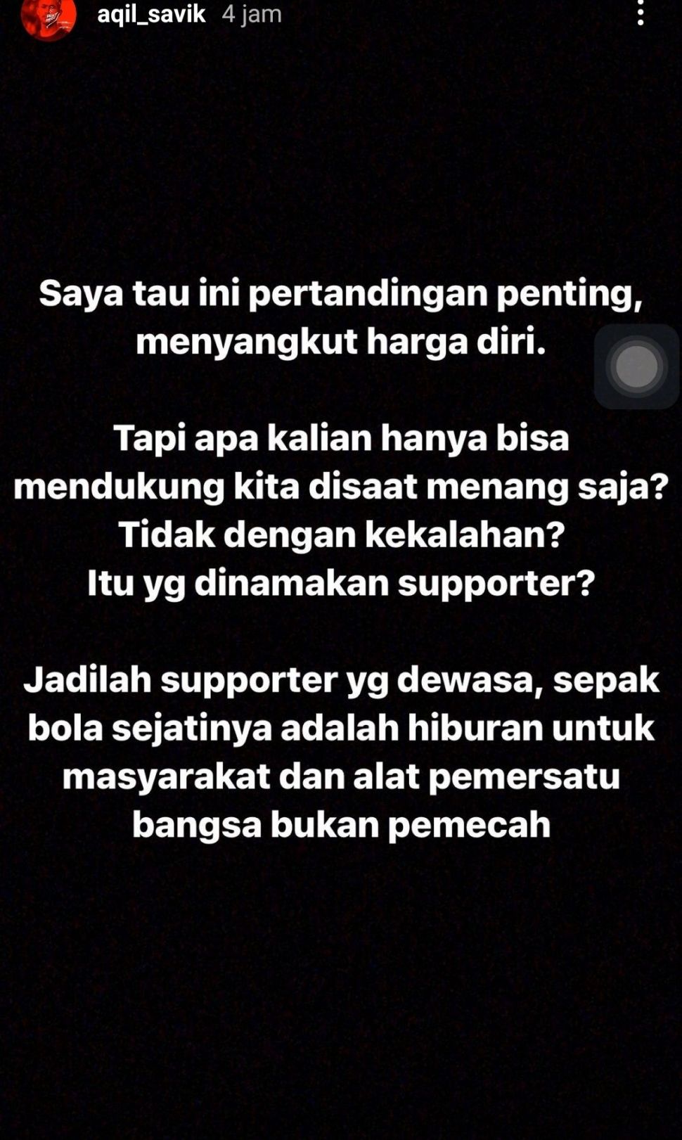 Mobil kakak pemain Persib dicoret oknum suporter (IG/aqil_savik)