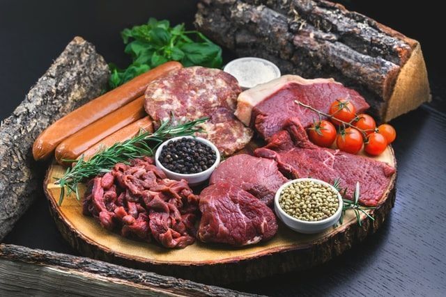 Ilustrasi daging (Unsplash/Eiliv-Sonas Aceron)