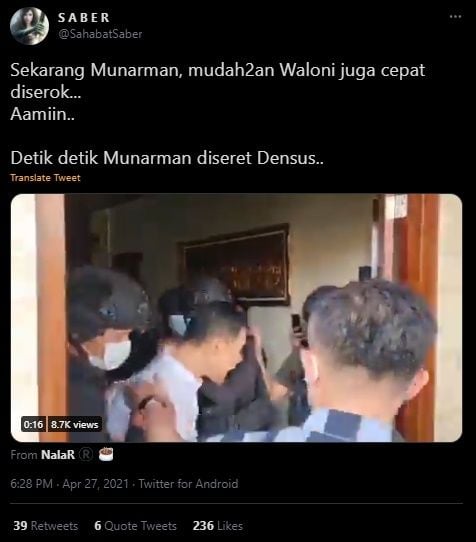 Reaksi Publik saat Munarman Ditangkap. (Twitter/@SahabatSaber)