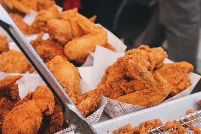 Ilustrasi Ayam Goreng Tepung. (Unsplash/Brian Chan)