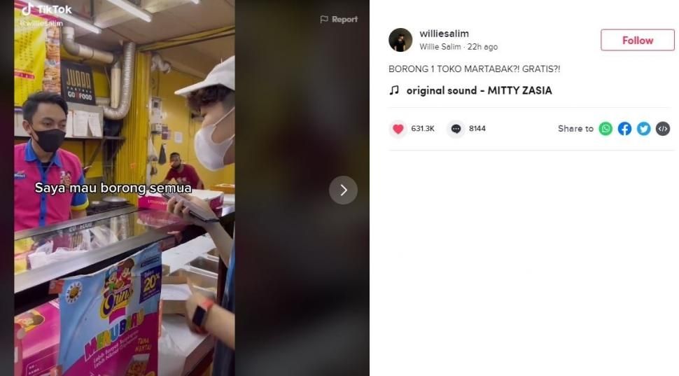 Viral Cowok Borong Martabak 1 Toko, Endingnya Bikin Hati Warganet Adem. (TikTok/@williesalim)