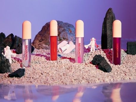 Gel Lip Gloss. (SECONDATE Beauty)