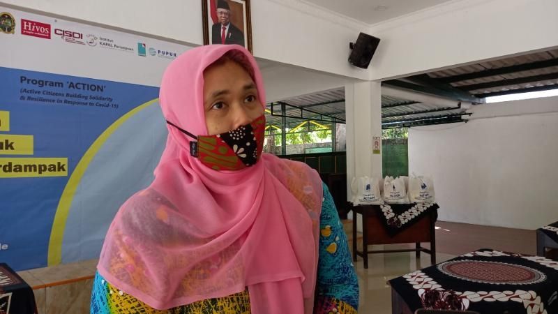 Direktur SAPDA, Nurul Saadah Andriani saat ditemui wartawan di Pendopo Kemantren Kotagede Rabu (5/5/2021). [Mutiara Rizka Maulina / SuaraJogja.id]